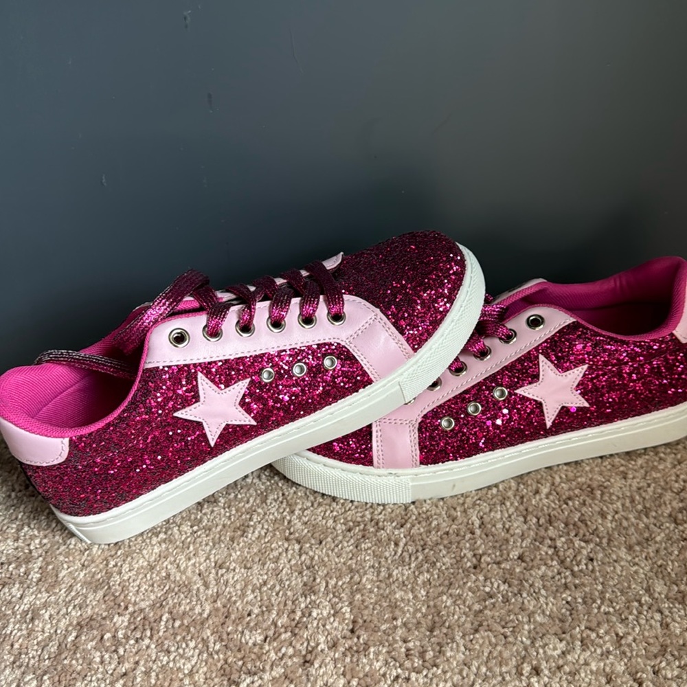 Out woods fashion sneakers